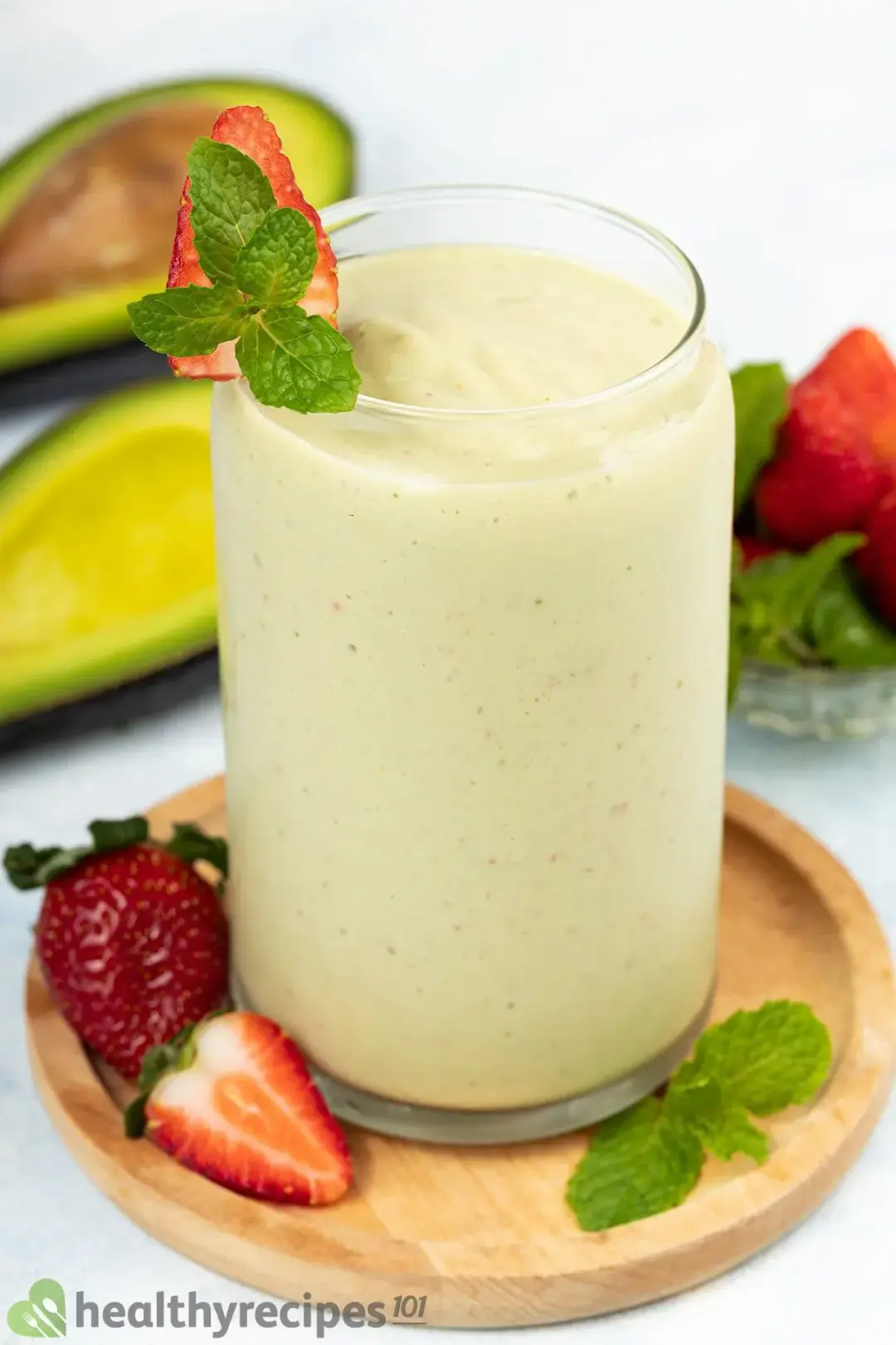 Strawberry Avocado Smoothie: A Surprisingly Tasty Combination