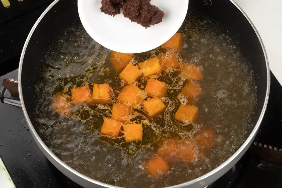 step 3 cook the miso soup2