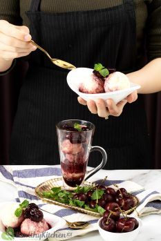 Yogurt and Cherry Red Wine Sauce Recipe