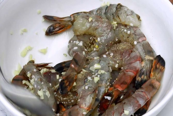 prep the shrimp
