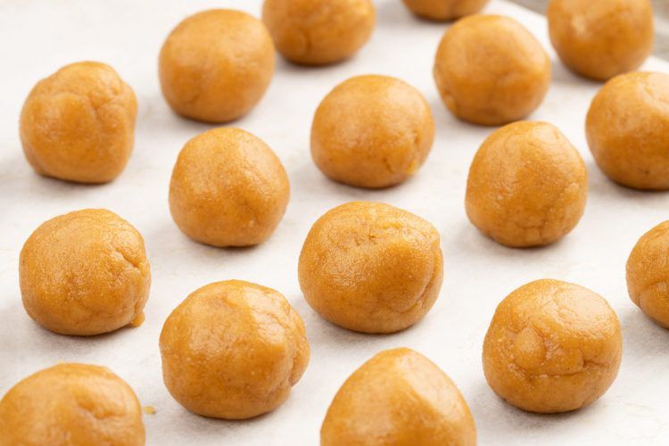Step 5: form the dough balls.