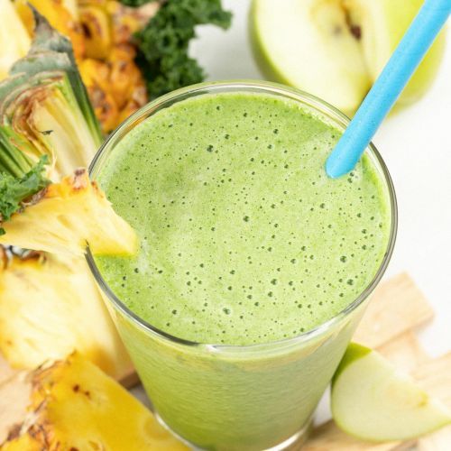 Kale Smoothie Recipe That Makes Healthy Eating Easy and Delicious