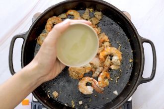 step 2: Cook shrimp and crab with aromatics. Set aside.