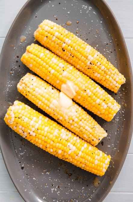 How to Reheat Corn on the Cob in Microwave and Oven