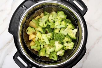 step 1: Steam the potatoes and broccoli, then clean the pot