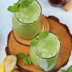 Is This Spinach Banana Smoothie Recipe Healthy