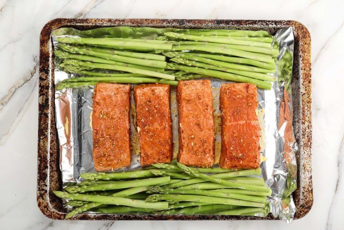 step 3: Arrange the salmon and vegetables onto it.