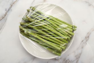 Step 6: Microwave the asparagus.