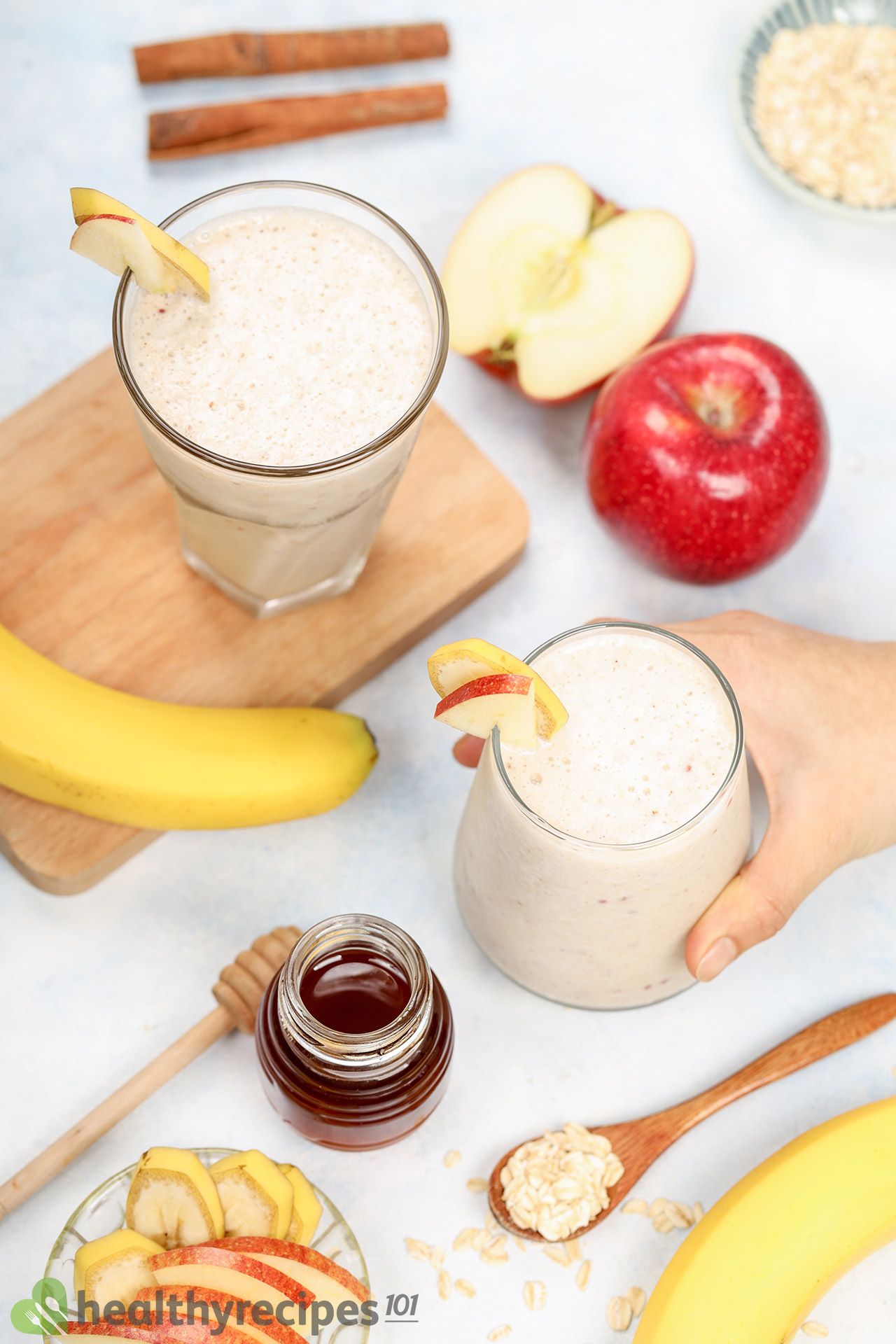 Benefits from Apples, Bananas, and Oats in Apple Pie Smoothie Recipe