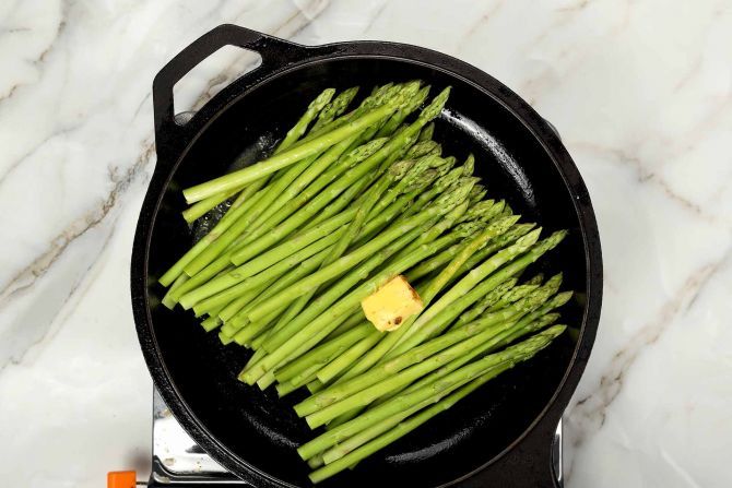step 3: Cook the asparagus.