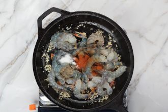 step 5: add peeled shrimp and seasoning