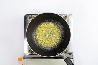step 4: Sauté garlic