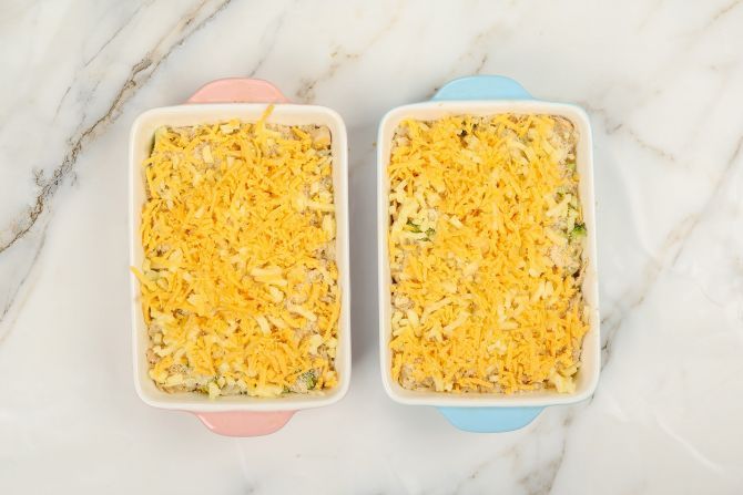 Step 7: Transfer the mixture to a casserole dish. Sprinkle breadcrumbs and cheese on top.